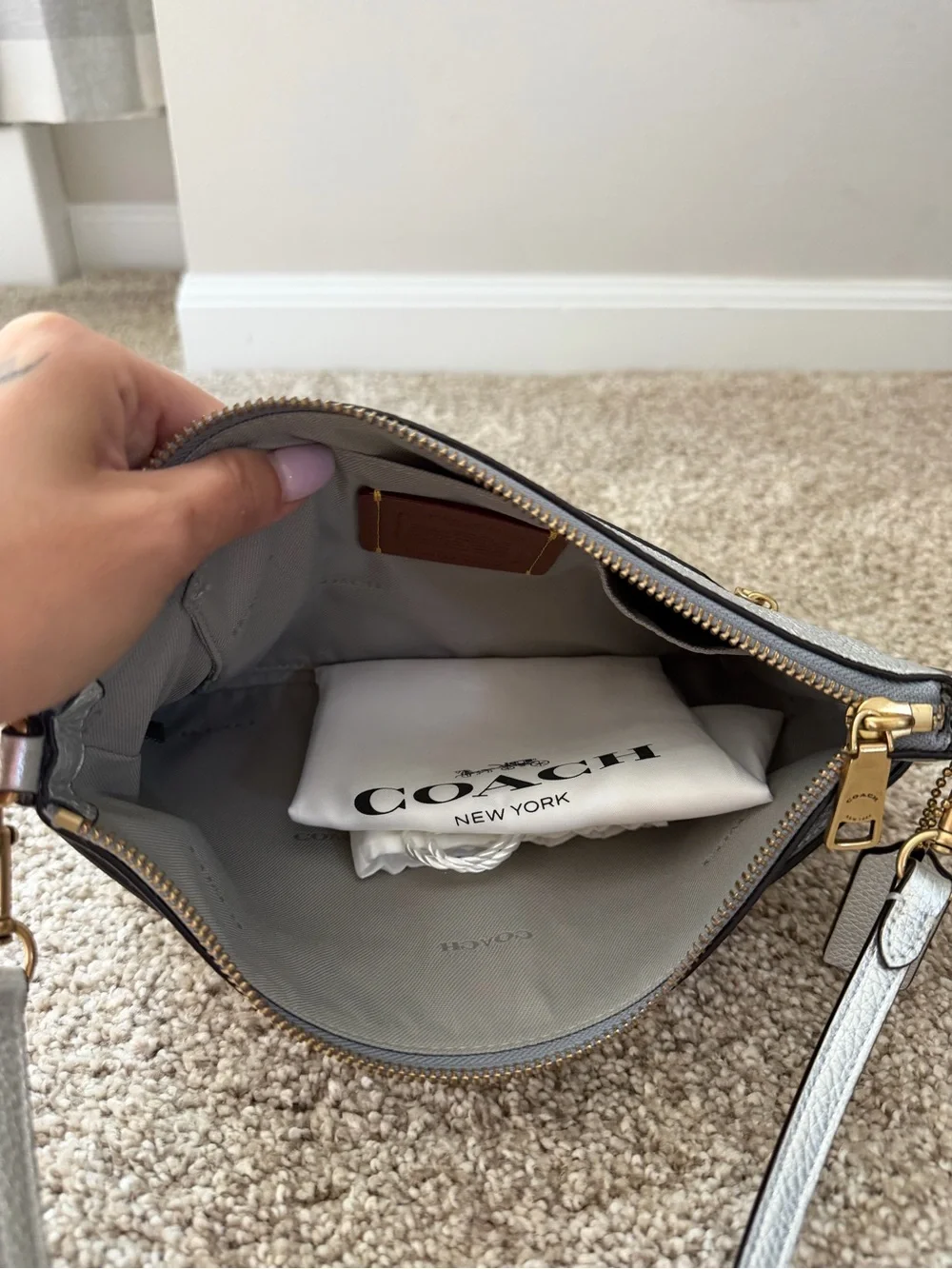 Coach Metallic Silver Pebbled Leather Turnlock Crossbody Bag C7202